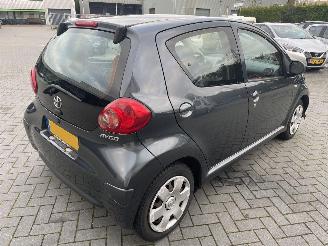 Toyota Aygo 1.0-12V + N.A.P NL AUTO PRACHTIG!!! picture 3
