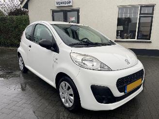 Coche accidentado Peugeot 107 1.0 Access Accent AIRCO N.A.P PRACHTIG!!!! 2013/6
