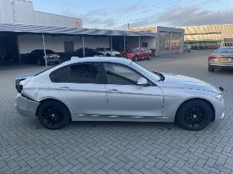 BMW 3-serie 318i Executive AUTOMAAT N.A.P NL AUTO PRACHTIG!!! picture 4