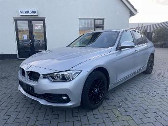 Voiture accidenté BMW 3-serie 318i Executive AUTOMAAT N.A.P NL AUTO PRACHTIG!!! 2017/8