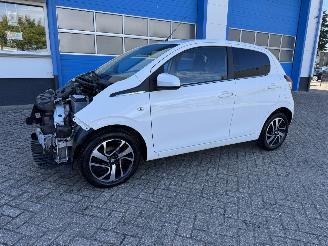 skadebil auto Peugeot 108 1.0 e-VTI  ALLURE 2021/10