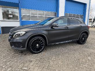 Schadeauto Mercedes GLA 200 AUTOMAAT  AMG  EDITION 1 2014/9