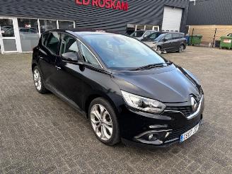 uszkodzony samochody osobowe Renault Scenic 1.5 DCI 81kw  Clima Navi 2017/6