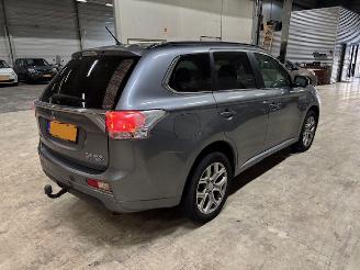 Avarii autoturisme Mitsubishi Outlander 2.0 PHEV instyle 2013/12