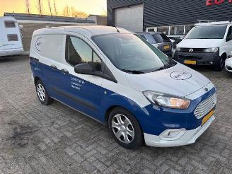 Schade bestelwagen Ford Transit Courier Van 1.5 TDCI airco navi 100pk 2018/11