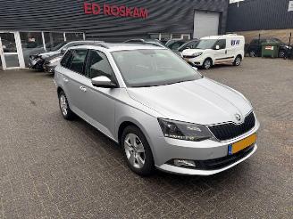 Voiture accidenté Skoda Fabia 1.0 TSI Ambition airco navi 2017/10