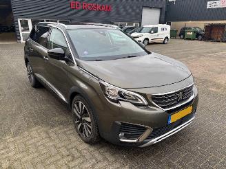 Schadeauto Peugeot 5008 1.2 PureTech Premium 7-pers  131pk 2020/1