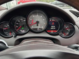 Porsche Cayenne 4.8 S  Automaat Pano 400pk picture 24