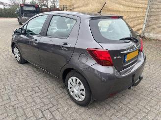 Coche accidentado Toyota Yaris 1.3 16v 5-drs airco Nap 2015/5