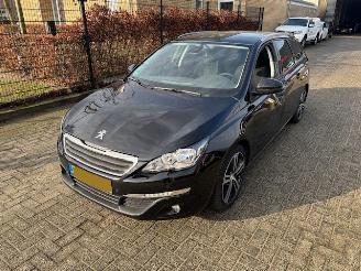 Peugeot 308 1.6 HDI Executive Pack Pano picture 7