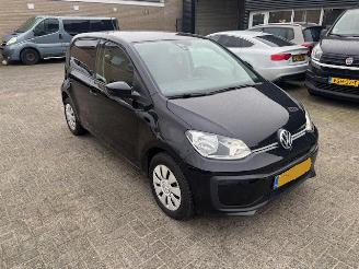 skadebil auto Volkswagen Up! 1.0 5-drs Move Up! airco 2019/7