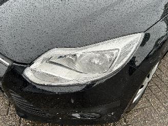 Ford Focus 1.0 EcoBoost Trend 5drs picture 28