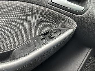 Ford Focus 1.0 EcoBoost Trend 5drs picture 14
