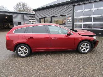 Volvo V-60 1.6 D2 picture 2