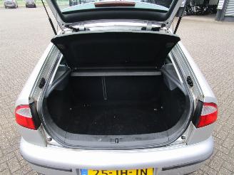 Seat Leon 1.6-16V Stella picture 16