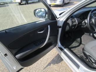 BMW 1-serie 120I High Executive (MOTORSCHADE) picture 14