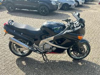 Kawasaki ZZ - R 600  picture 6