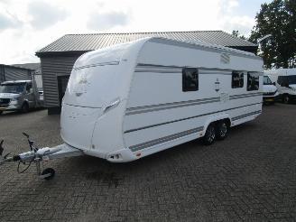 krockskadad bil caravan LMC  Lord Plaisir 590 2020/2