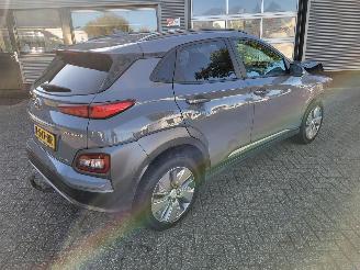 Unfallwagen Hyundai Kona EV Comfort 64KWH 2020/10