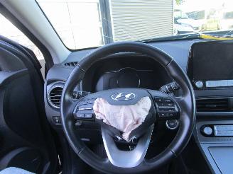 Hyundai Kona EV Comfort 64KWH (GERESEVEERD) picture 15