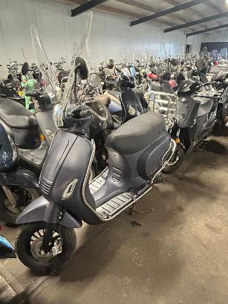 Sym  Partij 20 scooters picture 5