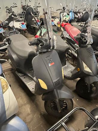 Sym  Partij 20 scooters picture 16