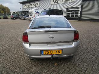 Opel Vectra GTS 2.2-16V picture 4