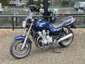krockskadad bil motor Honda CB Seven fifty CB750 1995/3