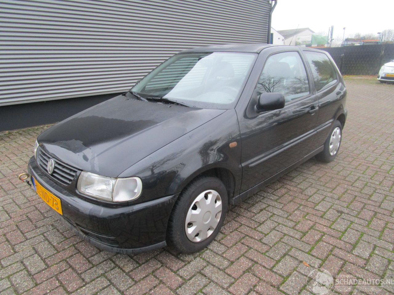 Volkswagen Polo 1.6 automaat