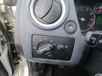 Ford Fusion 1.6-16V Futura picture 15