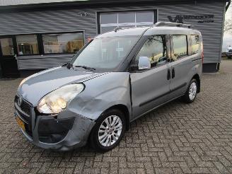skadebil auto Fiat Doblo 2.0 Multijet Emotion 2010/6