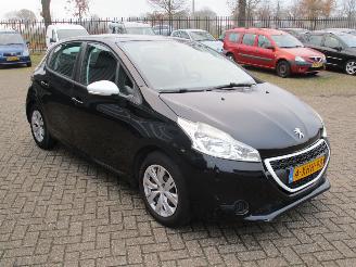 Peugeot 208 1.0 VTI Like 5drs picture 7