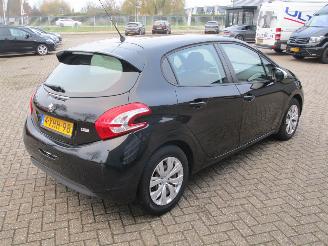 Peugeot 208 1.0 VTI Like 5drs picture 5