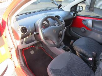 Peugeot 107 1.0-12V XS 5drs picture 9