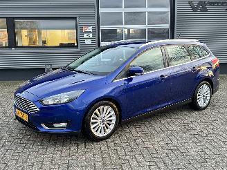 skadebil auto Ford Focus Wagon 1.0 Titanium 2016/10