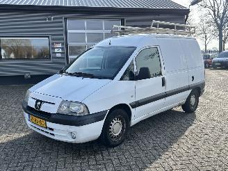 Unfallwagen Peugeot Expert 220C 2.0HDI Advantage 2006/2