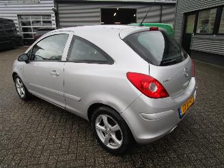 Opel Corsa 1.4-16V Enjoy picture 3