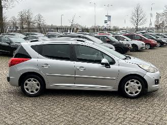 Peugeot 207 SW 1.4 VTi Active picture 6