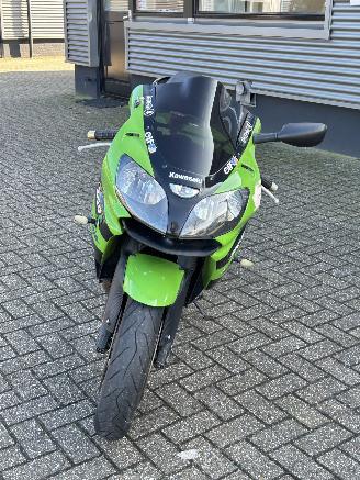 Kawasaki Ninja ZX - 9R  picture 8
