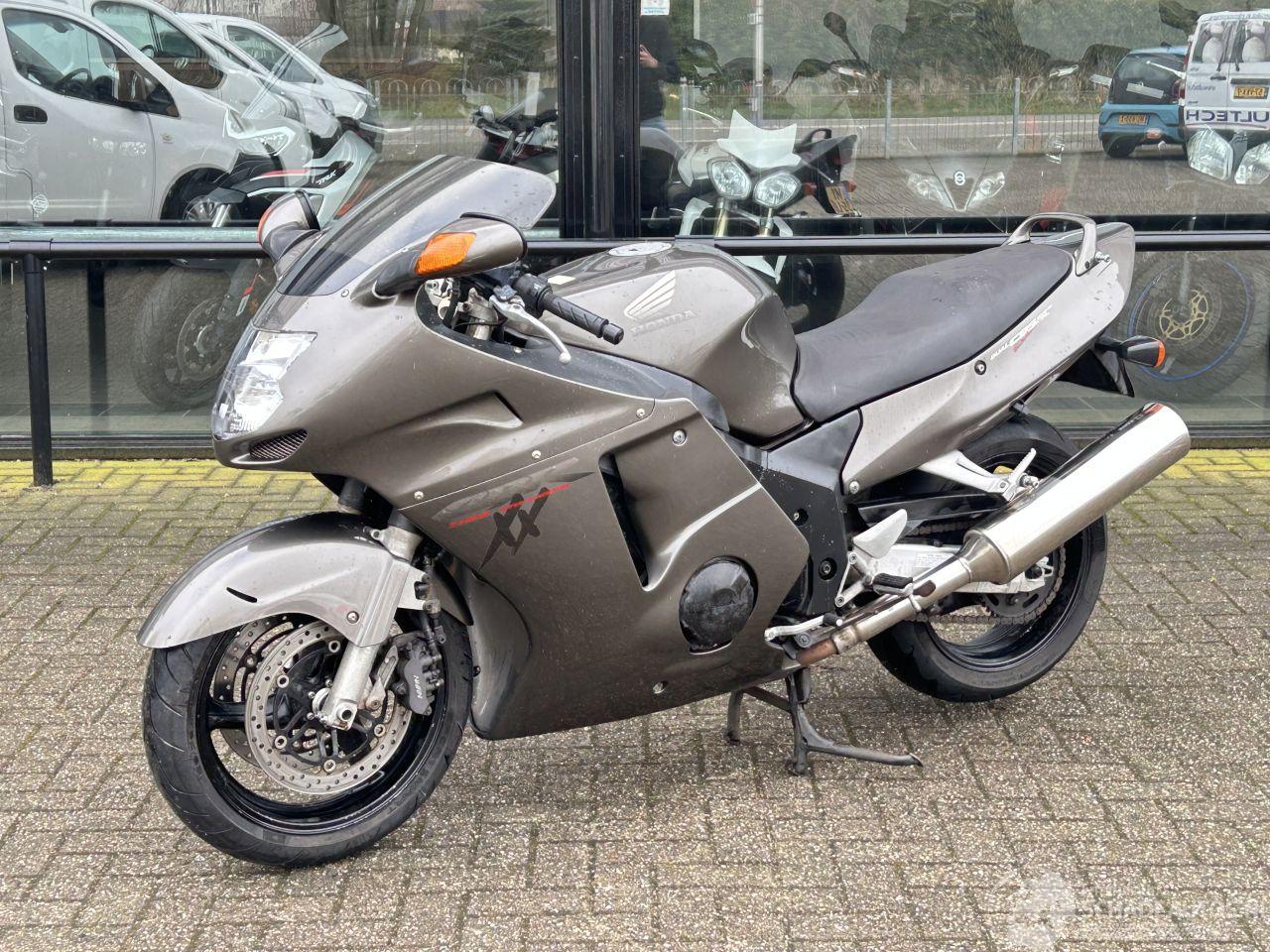 Honda  CBR 1100XX S Blackbird