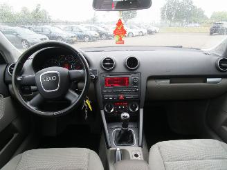Audi A3 Sportback 1.6 FSI Attraction picture 11