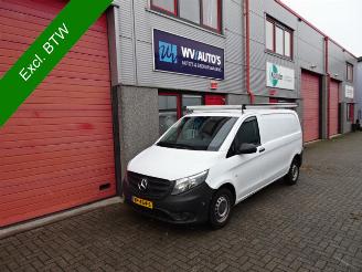 begagnad bil bedrijf Mercedes Vito 109 CDI 165501 km airco imperiaal 2015/8