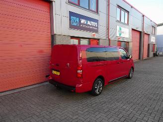 Peugeot Expert 231L 2.0 BlueHDI 180 DC Premium 180 PK LEER picture 3