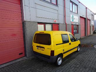 Peugeot Partner 170C 1.4 Avantage unieke benzine uitvoering !!!!!!!! picture 3