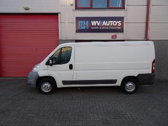 Peugeot Boxer 330 2.2 HDI L2H1 airco 3 zits picture 5