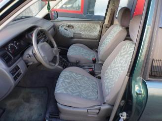 Suzuki Grand-vitara 2.0 Metal Top 4 x 4 airco picture 8