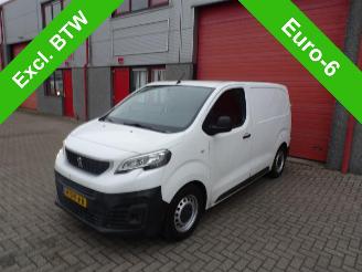 krockskadad bil bedrijf Peugeot Expert 226C 1.6 BlueHDI 95 Pro airco motor defect !!!!!!!! 2017/7