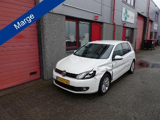 krockskadad bil auto Volkswagen Golf 1.4 TSI Comfortline vanrail schade kan rijdend mee 2009/11