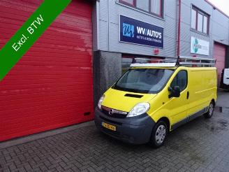 krockskadad bil bedrijf Opel Vivaro 2.0 CDTI L2H1 airco imperiaal 2012/6