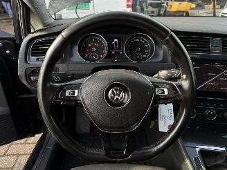 Volkswagen Golf  picture 12